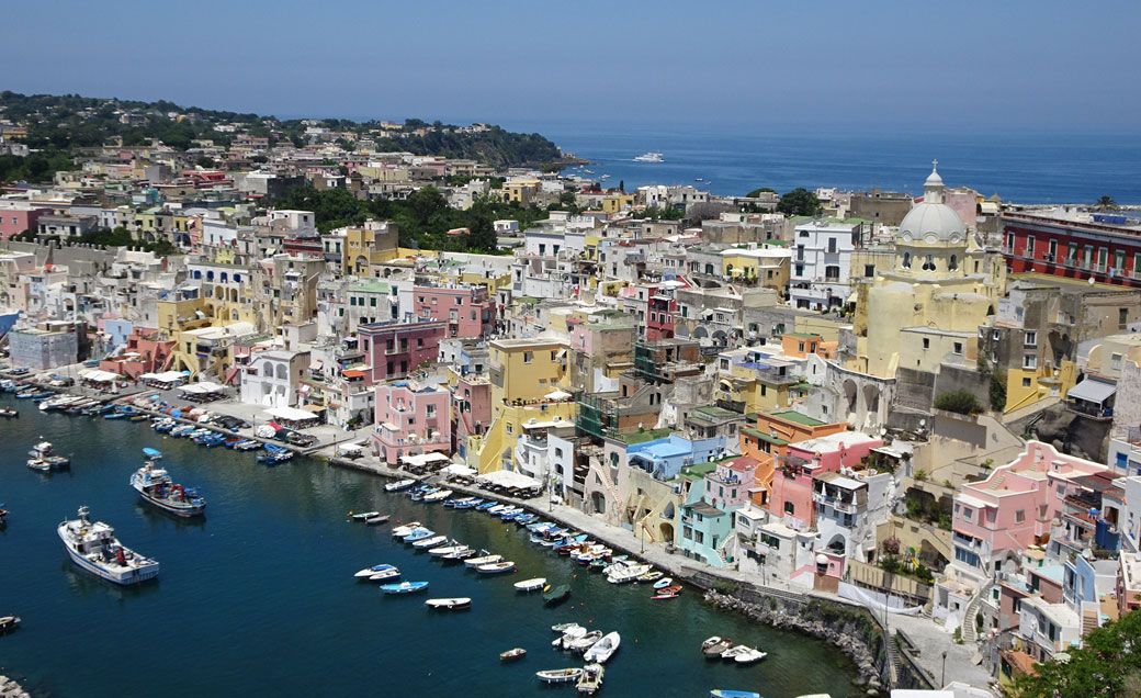 南イタリア　プロチダ島＆アマルフィエリア　ラヴェッロ　絶景の旅