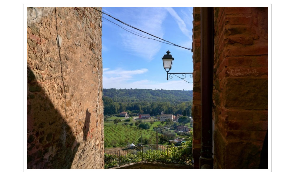 小さな村が旅先となる、トスカーナの休日　アルベルゴ・ディフーゾの旅